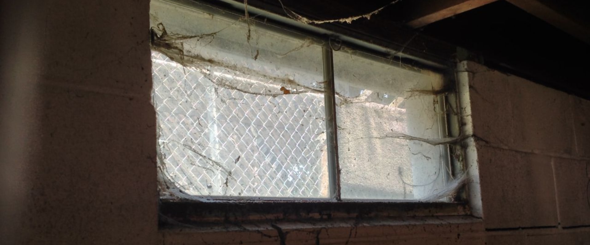 The Dos And Don'ts Of Replacing Windows In Your Man Cave