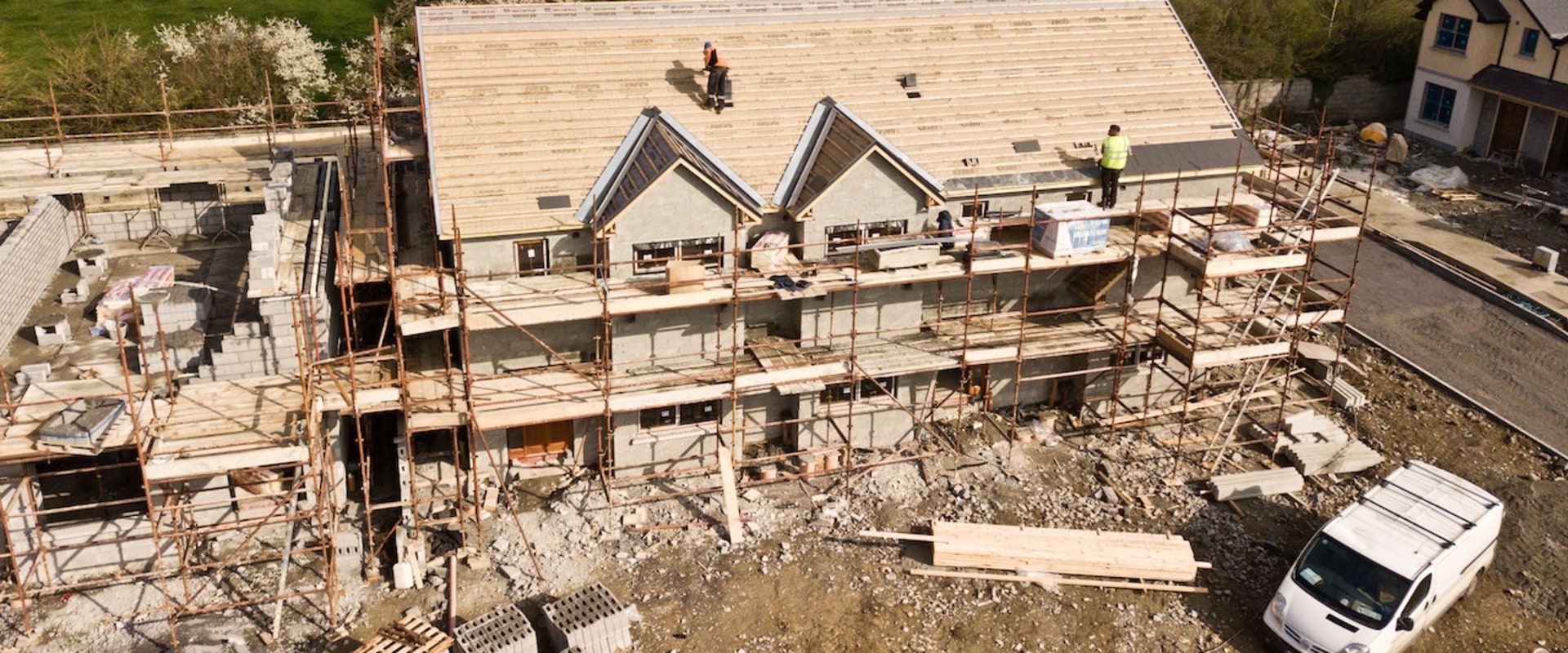 Roofing Contractors In Northern Virginia: Expert Tips For Home Window Replacement