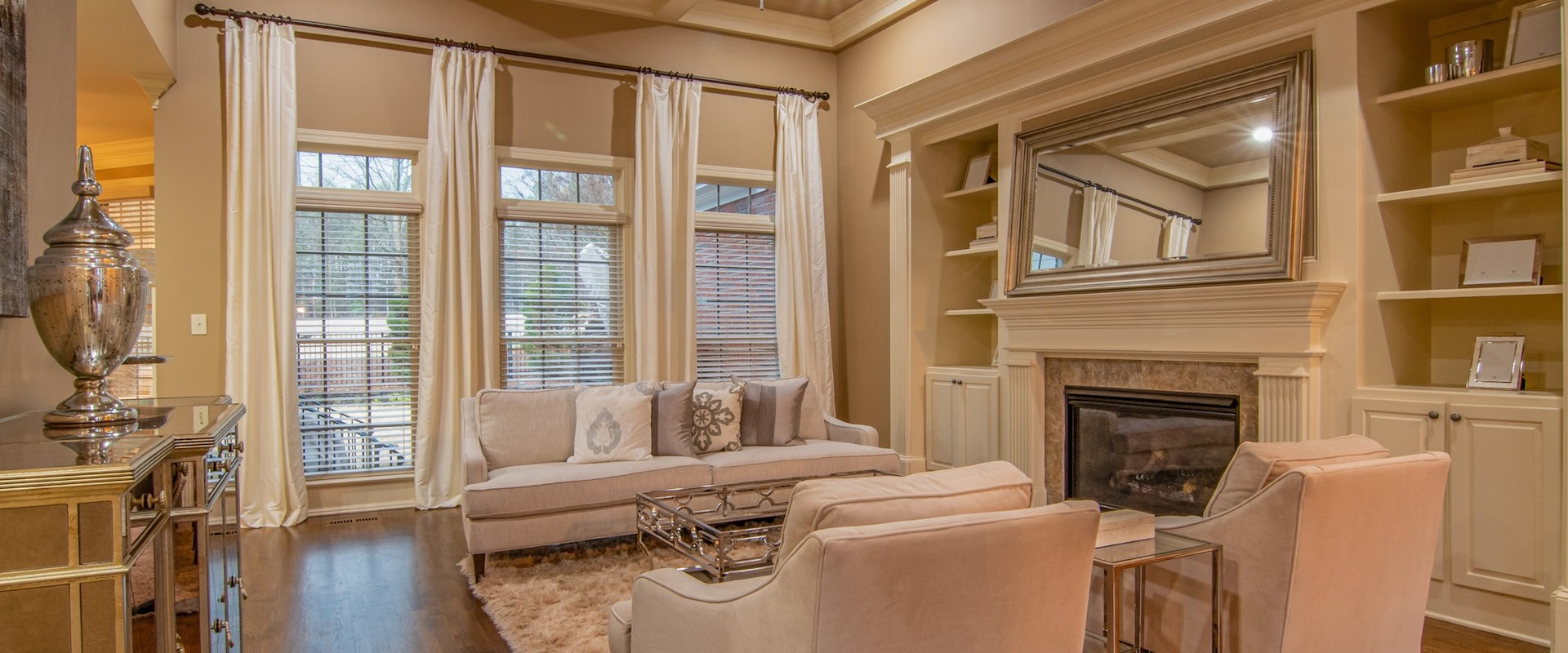 Enhance Your Home’s Curb Appeal: The Role Of Ferndale Cleaners In Your Window Replacement Journey